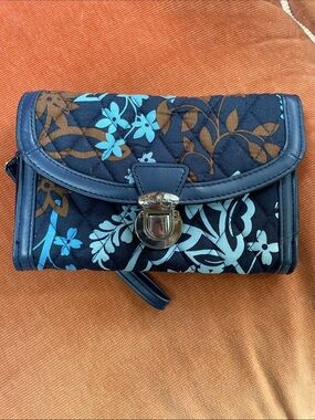 Vera Bradley quilted Floral Clutch Wallet - Navy with Blue & Brown Accents